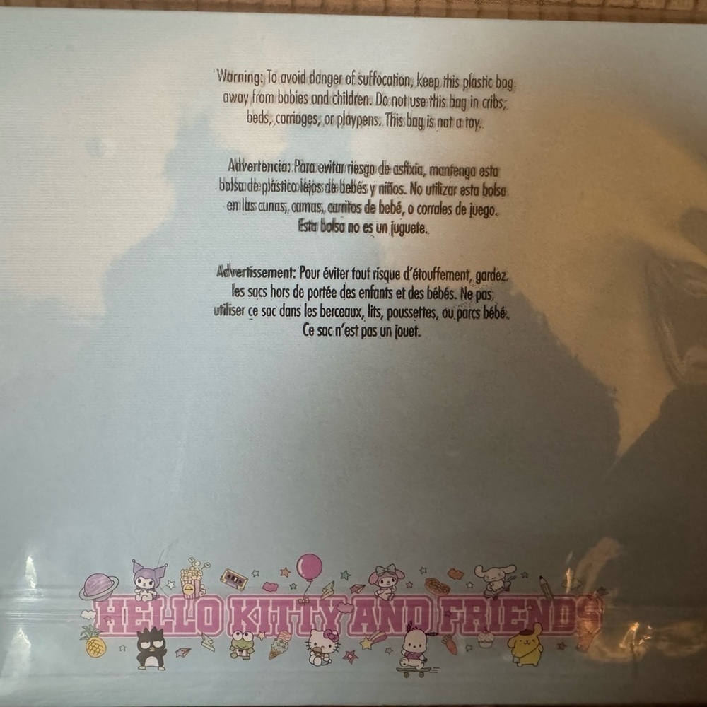 Hello Kitty Calendar and Note Pad - Picture 3 of 5
